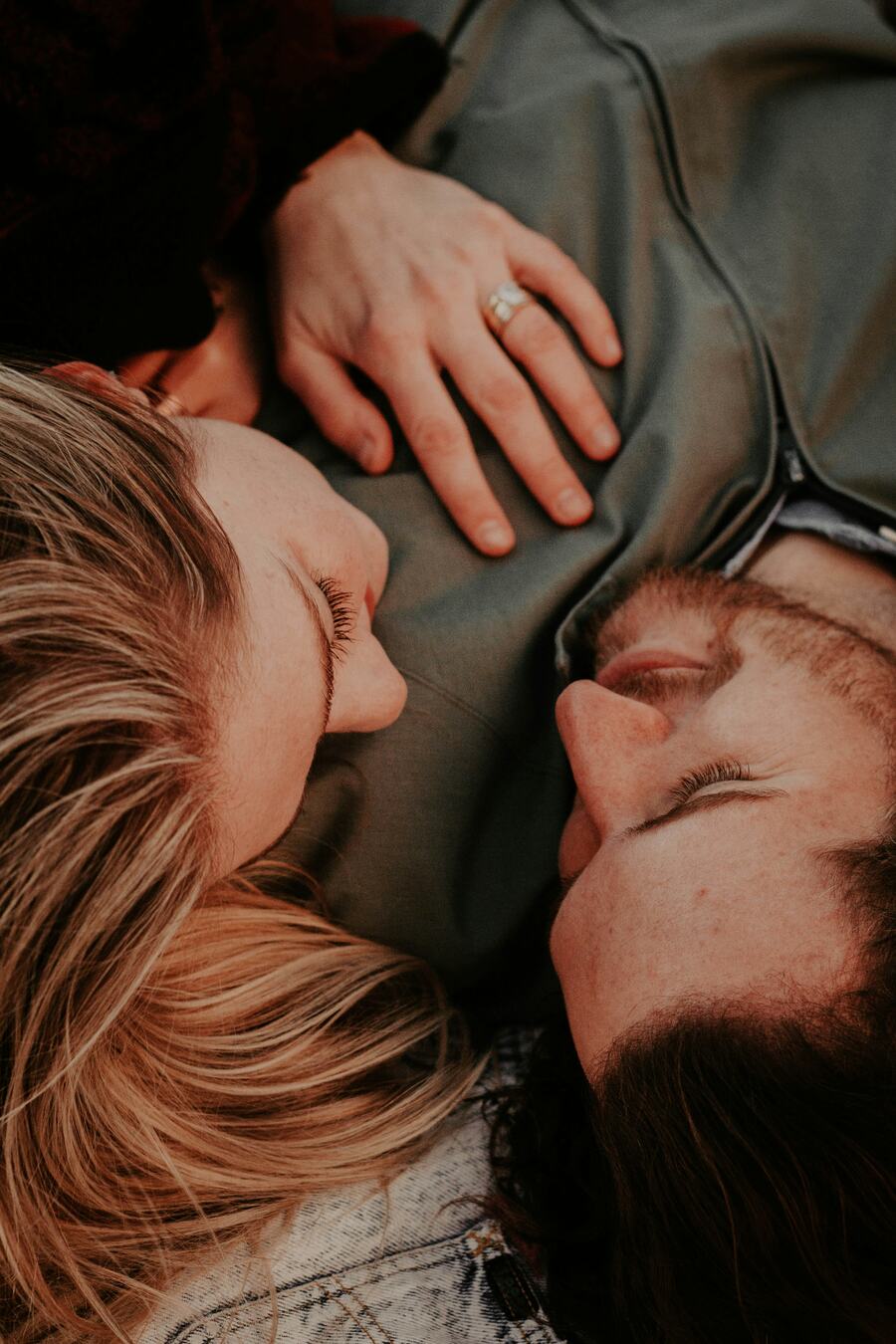 Marine et Valentin, rencontrés sur seven daty